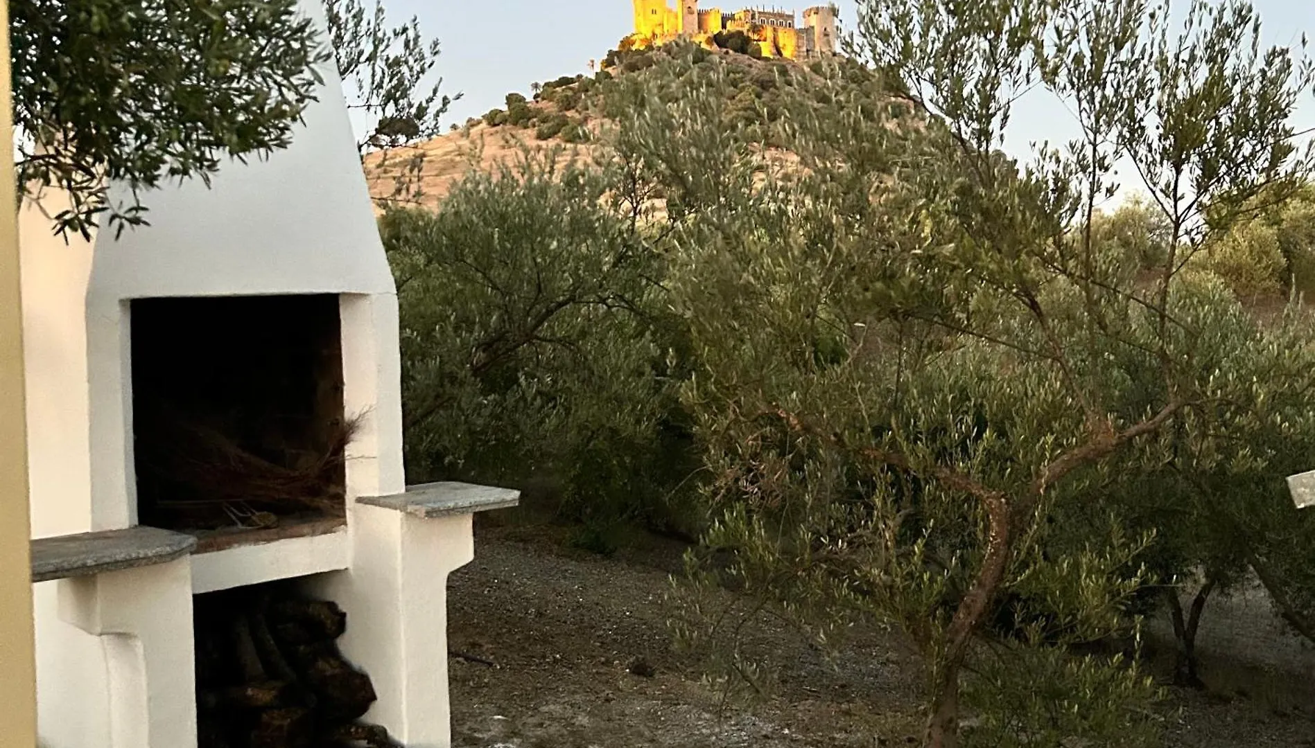 Casa Caraza. Un Olivar Con Vistas Al Castillo De Juego De Tronos Almodóvar del Río