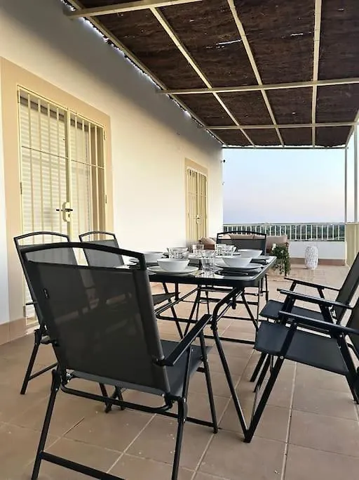 Casa Caraza. Un Olivar Con Vistas Al Castillo De Juego De Tronos Almodóvar del Río بيت للعطل