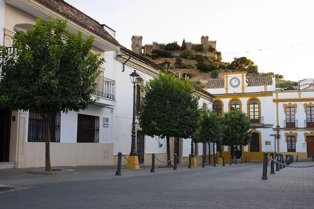 Casa Caraza. Un Olivar Con Vistas Al Castillo De Juego De Tronos Almodóvar del Río إسبانيا