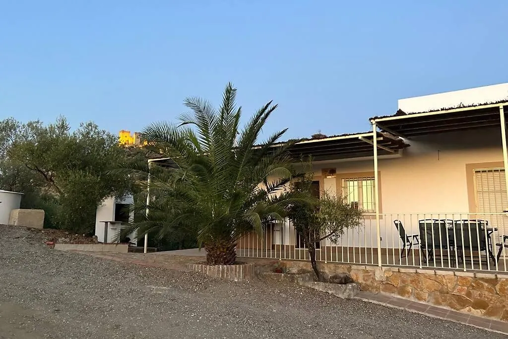 Casa Caraza. Un Olivar Con Vistas Al Castillo De Juego De Tronos Almodóvar del Río 0*,  إسبانيا