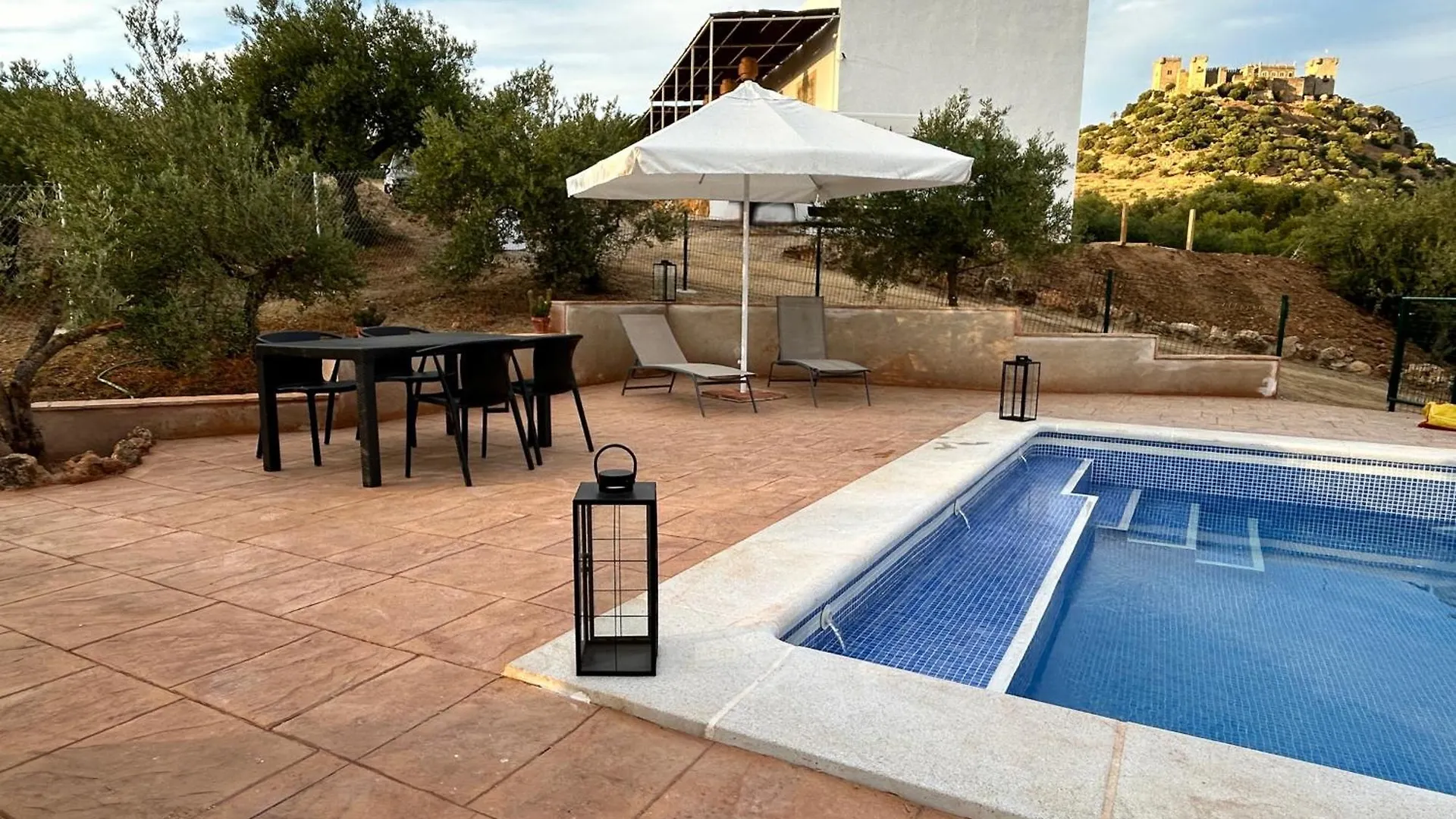 بيت للعطل Casa Caraza. Un Olivar Con Vistas Al Castillo De Juego De Tronos Almodóvar del Río